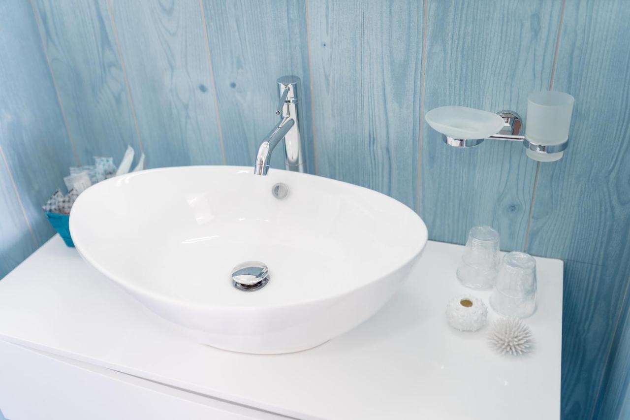 Poseidonia Rooms Procida Bagian luar foto