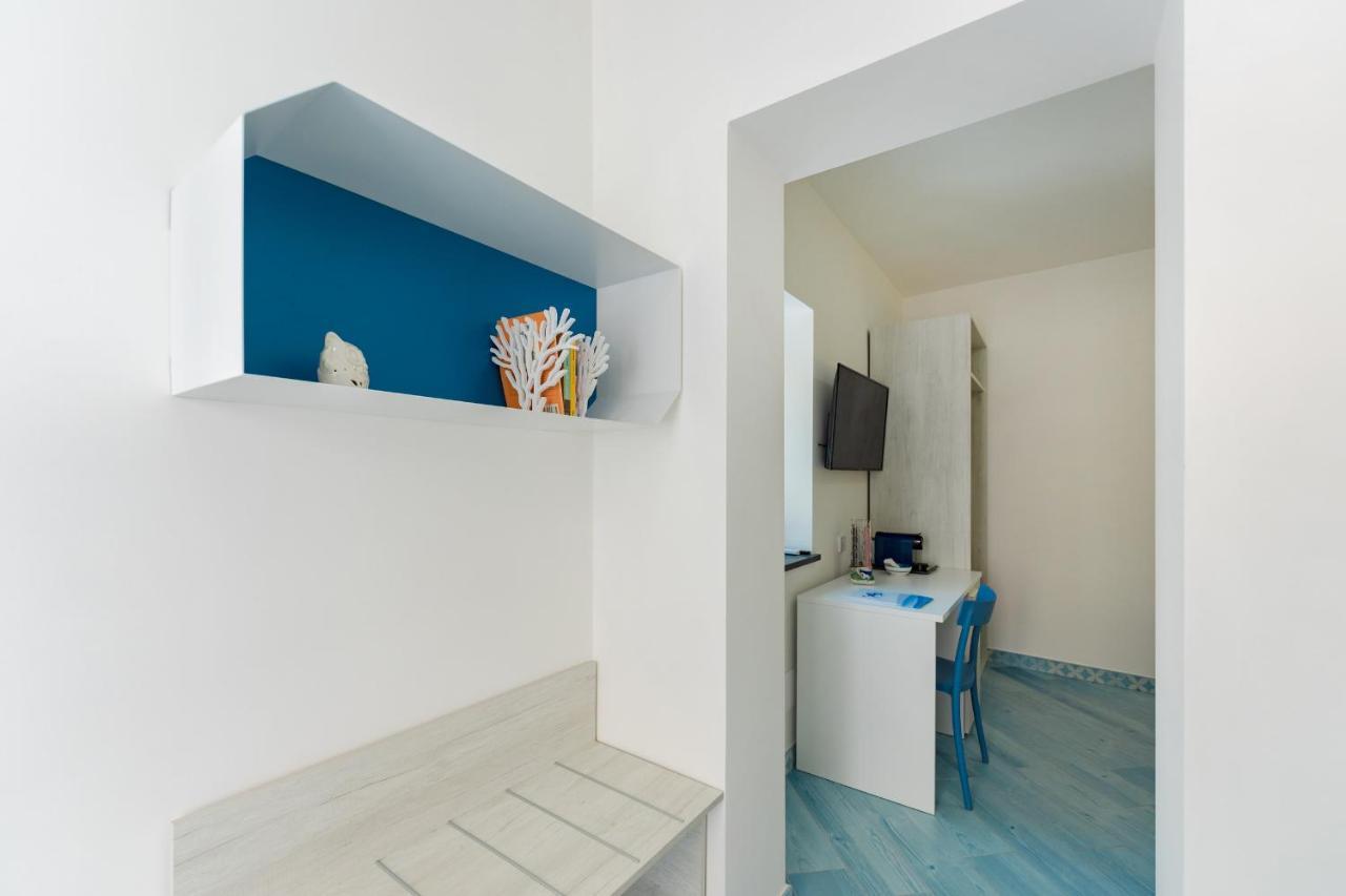 Poseidonia Rooms Procida Bagian luar foto