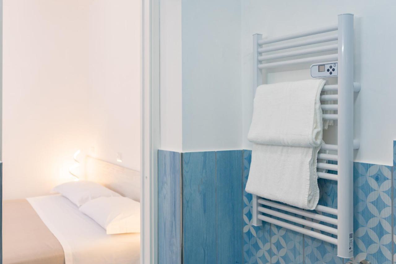Poseidonia Rooms Procida Bagian luar foto