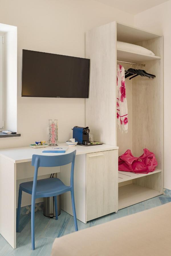 Poseidonia Rooms Procida Bagian luar foto