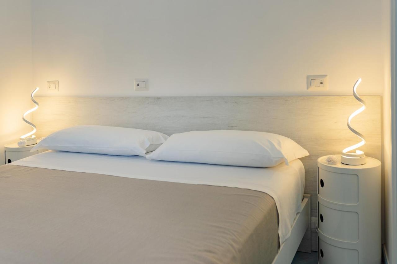 Poseidonia Rooms Procida Bagian luar foto