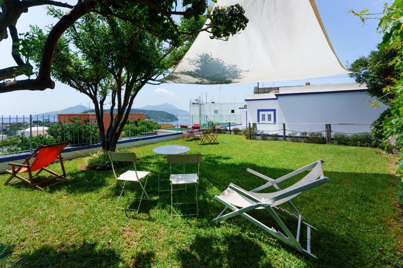 Poseidonia Rooms Procida Bagian luar foto